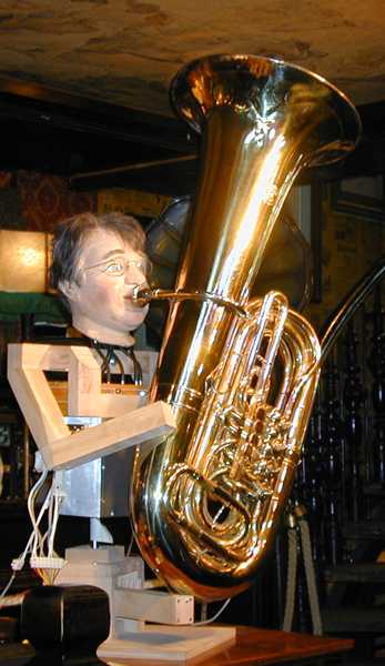 selfPlayingTuba1c.jpg (29 kb)